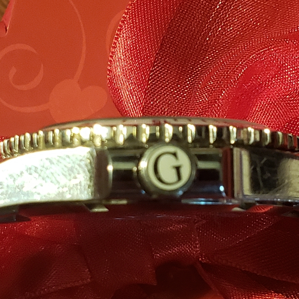 Guess wrist watch. Unisex. Swiss made - Picture 7 of 9